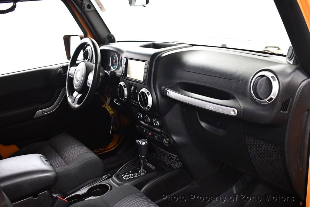 Used 2012 Jeep Wrangler Unlimited Sahara image 14