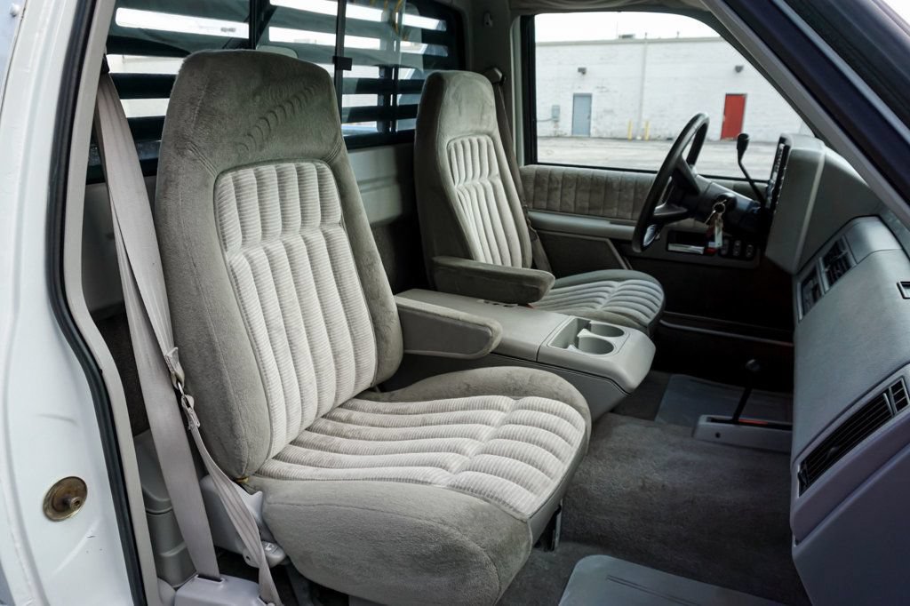 Used 1992 Chevrolet Silverado 1500 4x4 Regular Cab image 26