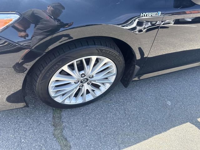 Used 2019 Toyota Camry XLE FWD image 11