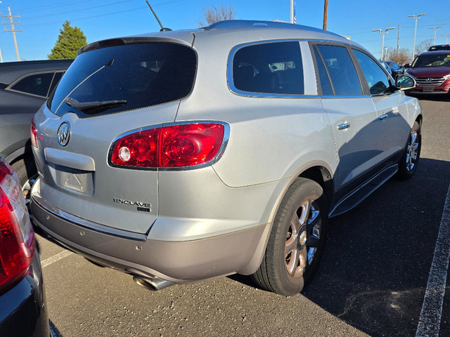 Used 2009 Buick Enclave CXL w/ Entertainment Package #2 image 3
