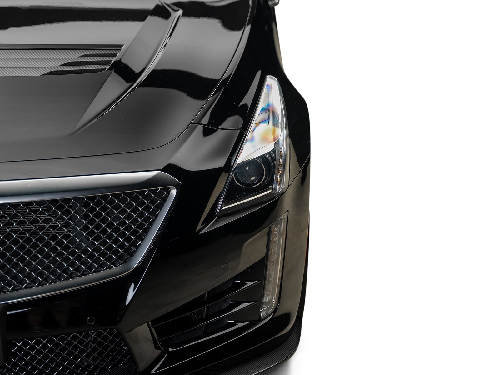 Used 2018 Cadillac CTS V w/ Carbon Fiber Package RWD image 4