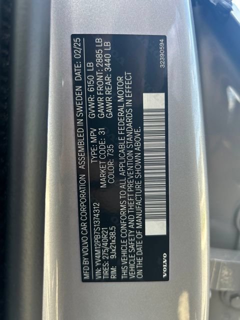 Certified 2025 Volvo XC90 B5 Plus AWD/4WD image 31