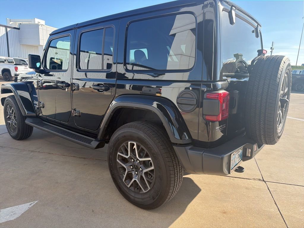 Used 2024 Jeep Wrangler Sahara w/ Technology Group image 4