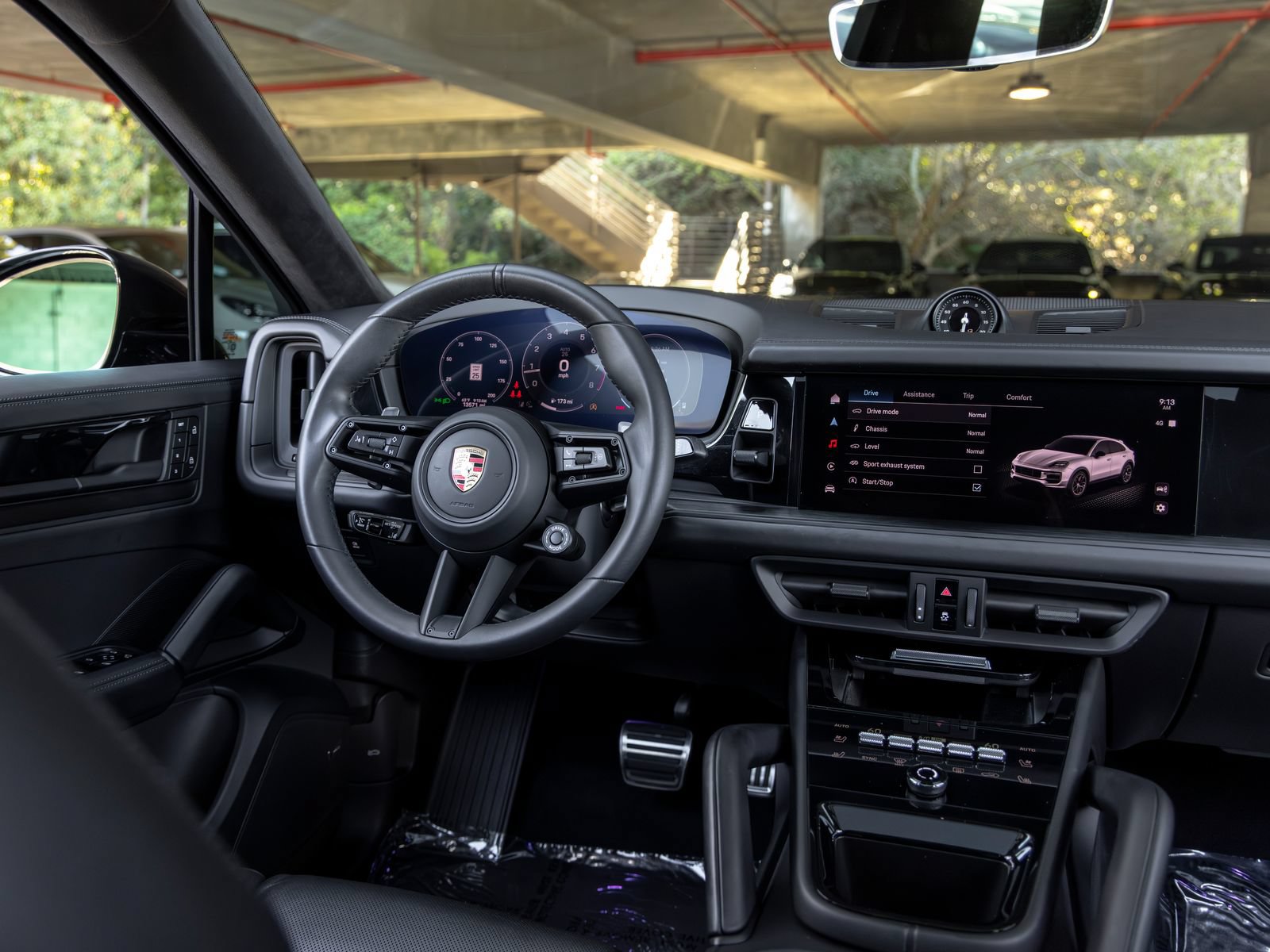 Certified 2025 Porsche Cayenne GTS AWD/4WD image 41