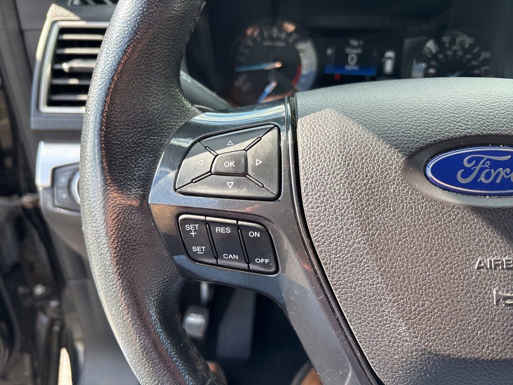 Used 2017 Ford Explorer XLT FWD image 20