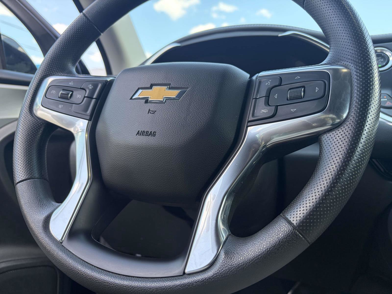 Used 2025 Chevrolet Blazer LT FWD image 7