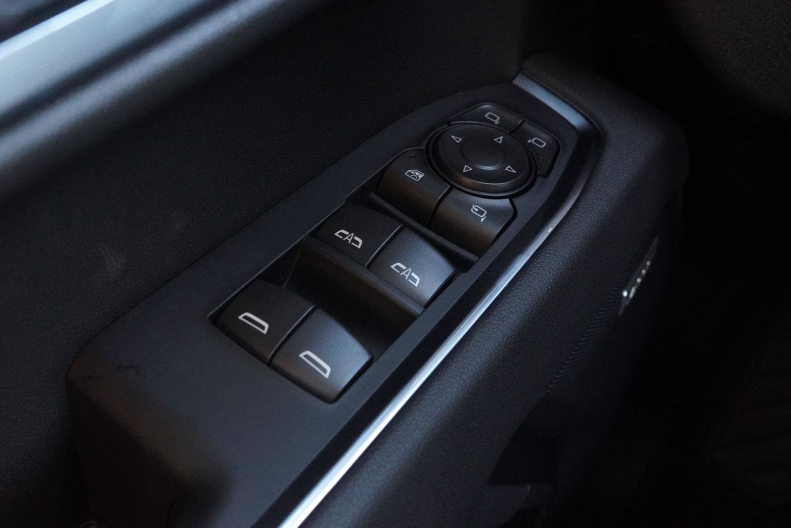 New 2026 GMC Sierra 1500 SLT w/ SLT Convenience Package image 19