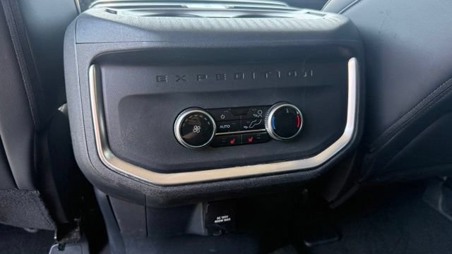 Used 2025 Ford Expedition Max Platinum AWD/4WD image 31