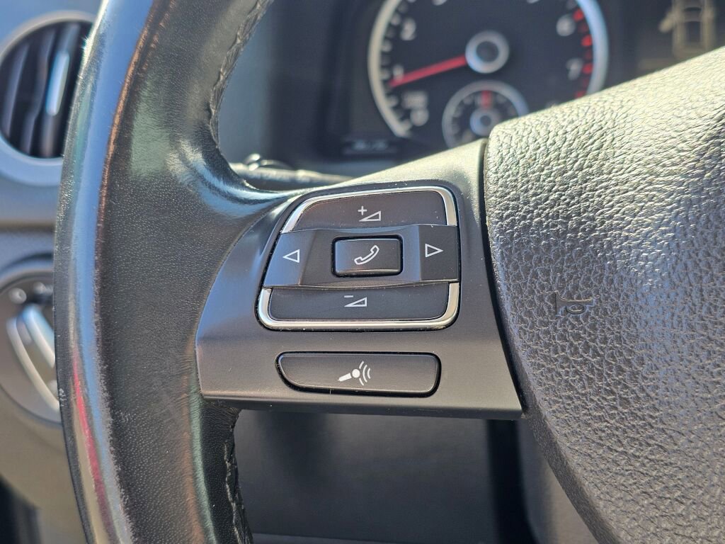 Used 2017 Volkswagen Tiguan Wolfsburg Edition AWD/4WD image 35