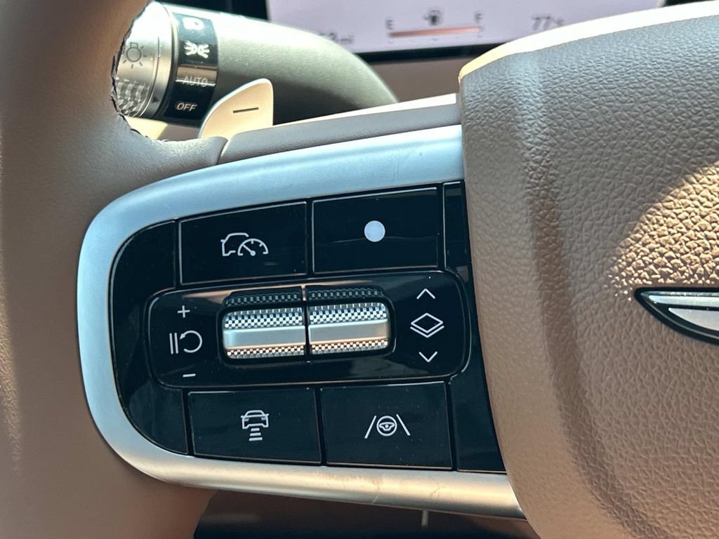 New 2026 Genesis GV70 2.5T Advanced AWD/4WD image 33