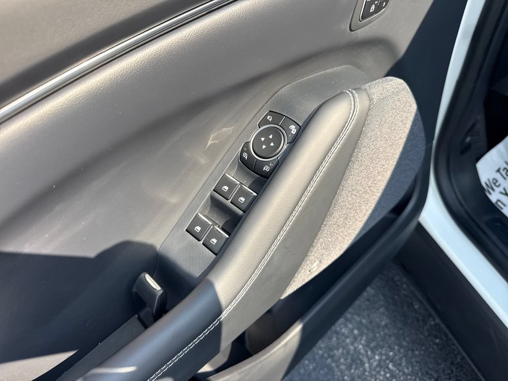 Used 2025 Ford Mustang Mach-E Premium AWD/4WD image 29