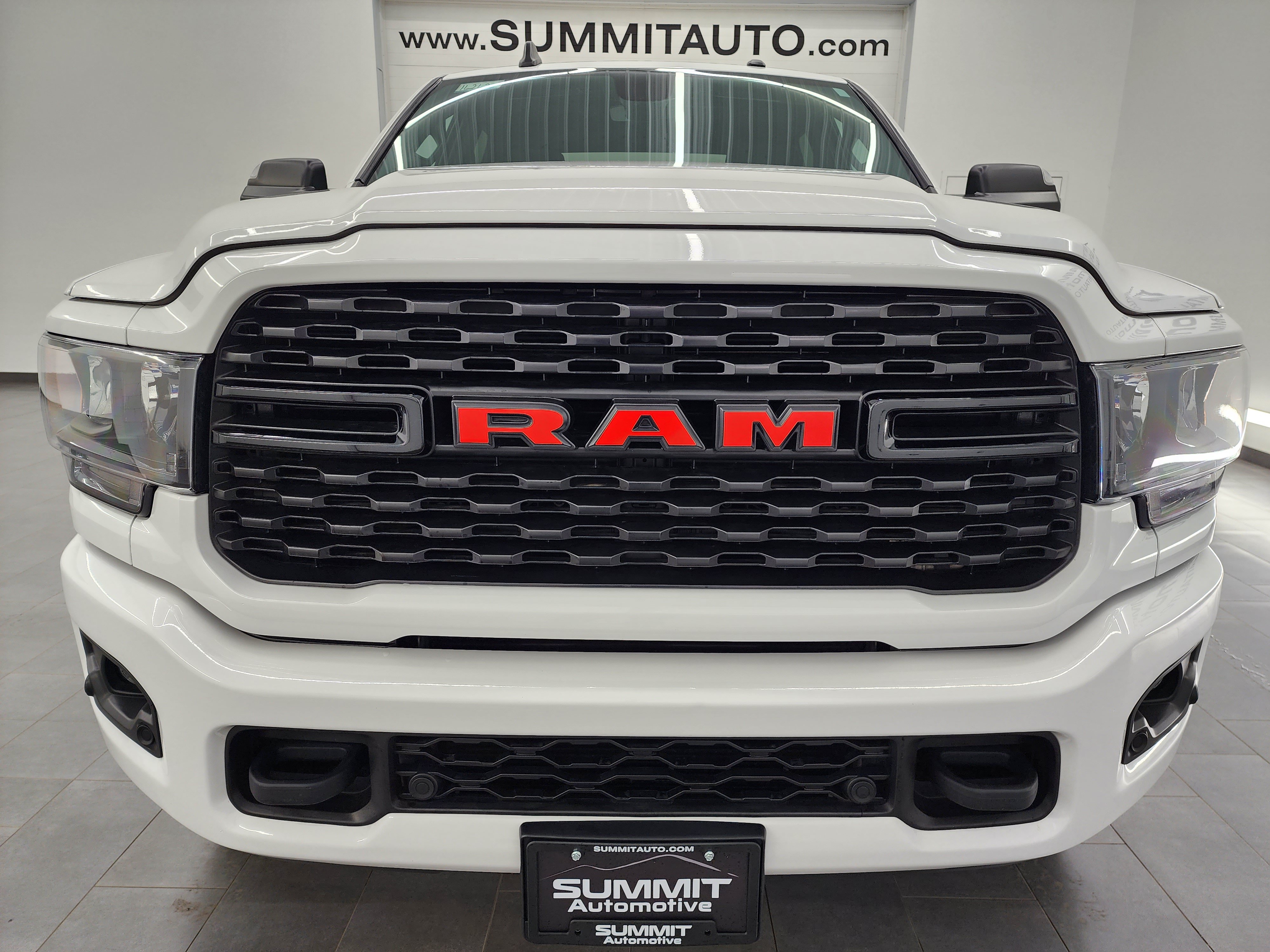 Used 2022 RAM 2500 Big Horn w/ Night Edition AWD/4WD image 21