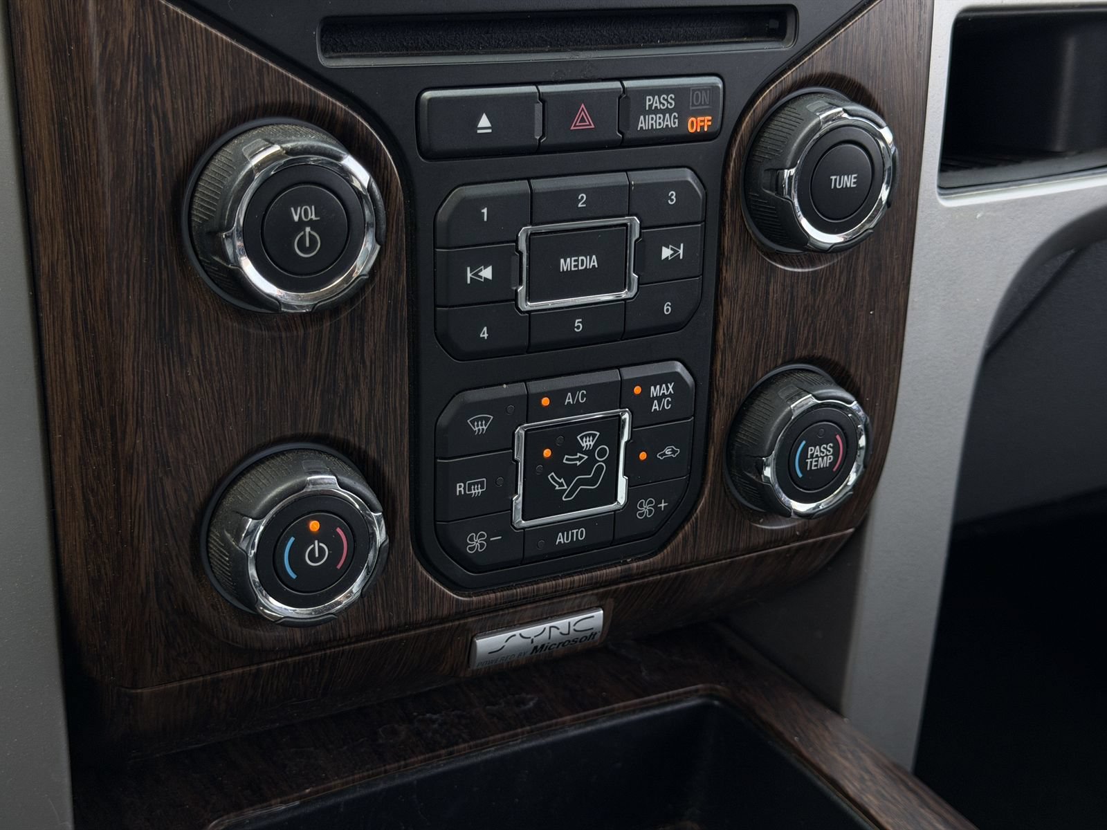 Used 2013 Ford F150 Lariat w/ Luxury Equipment Group AWD/4WD image 23