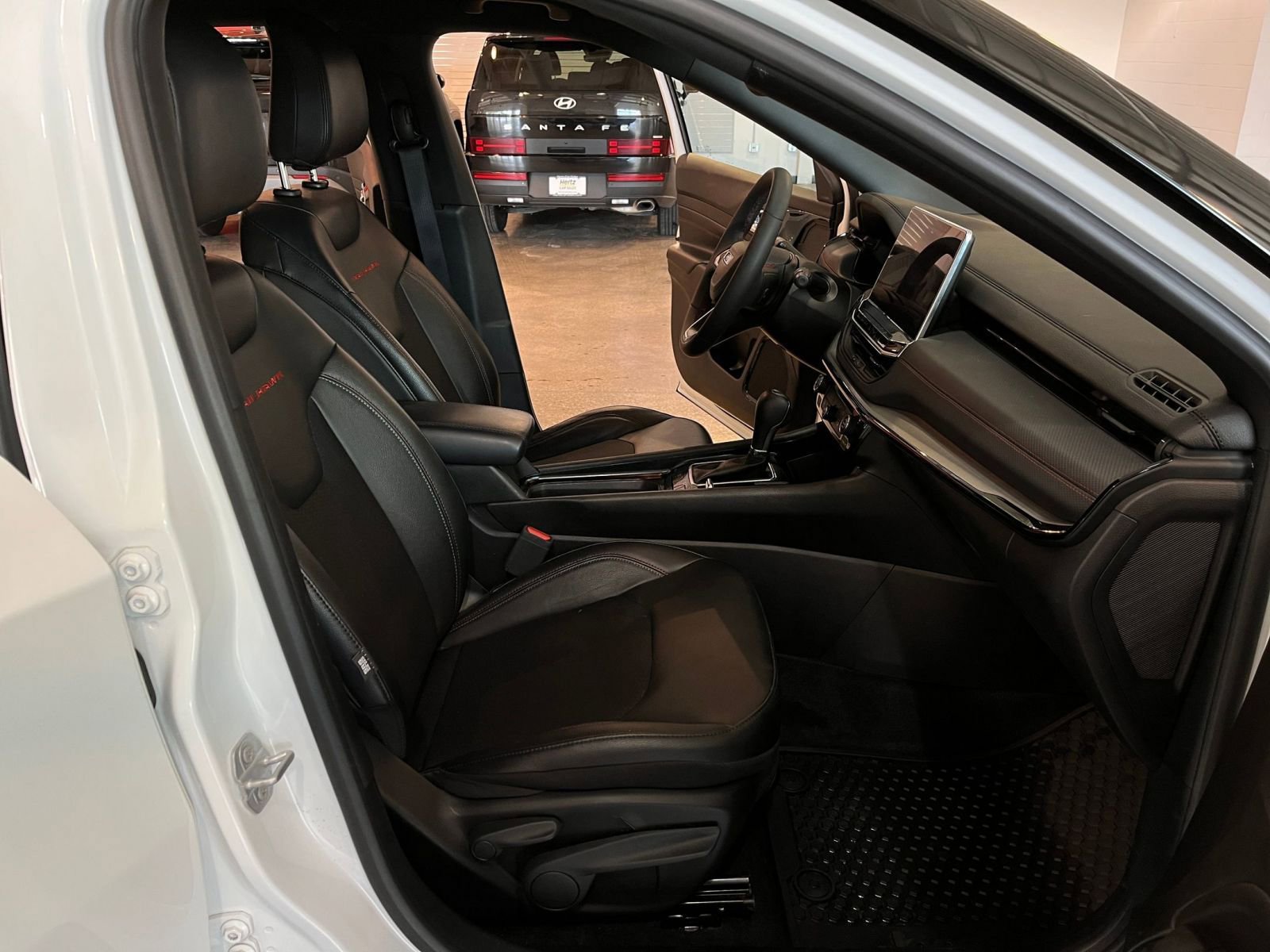 Used 2025 Jeep Compass Trailhawk AWD/4WD image 36