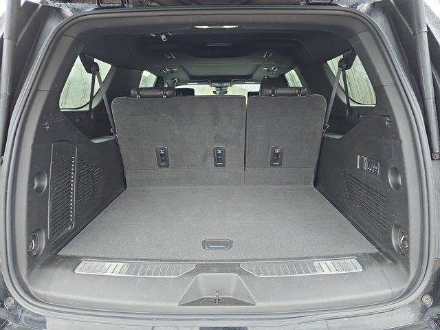 Used 2024 Chevrolet Suburban High Country w/ Advanced Technology Package image 7
