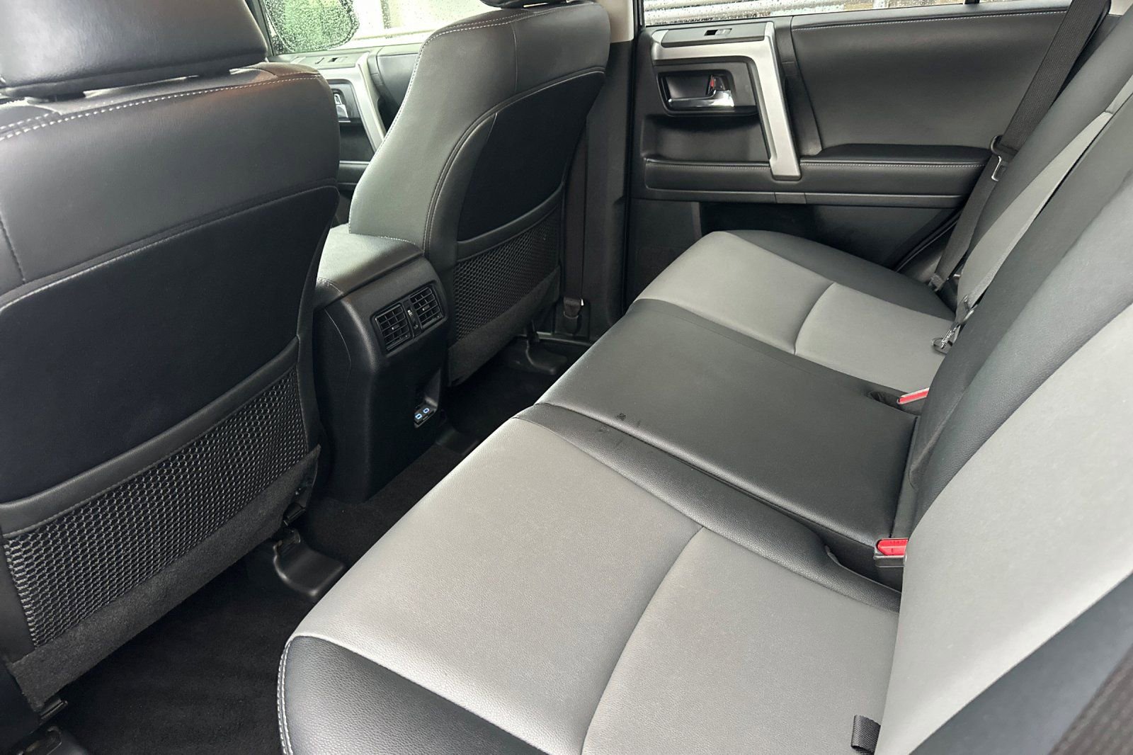 Used 2024 Toyota 4Runner SR5 Premium image 4