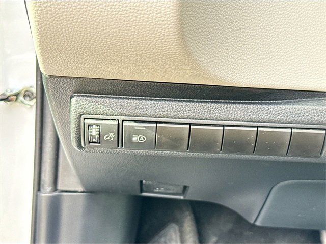 Used 2023 Toyota Corolla LE w/ LE Convenience Package image 10