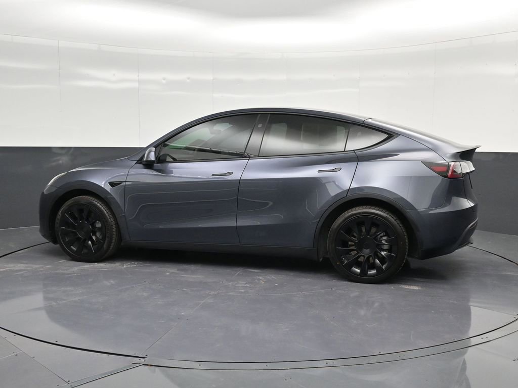 Used 2024 Tesla Model Y Long Range image 8