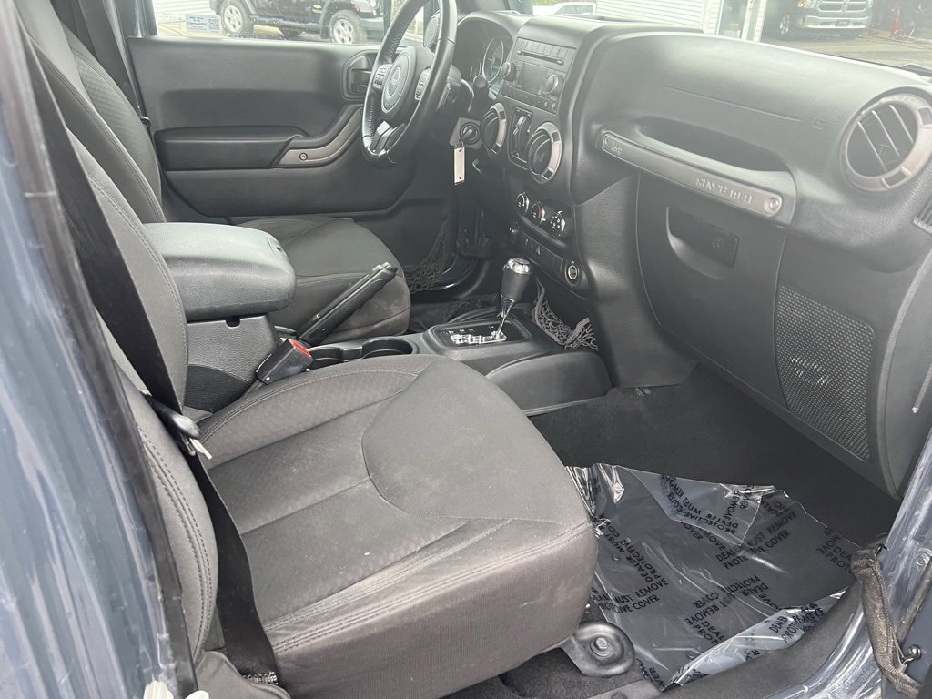 Used 2016 Jeep Wrangler Unlimited Sport w/ Power Convenience Group image 27