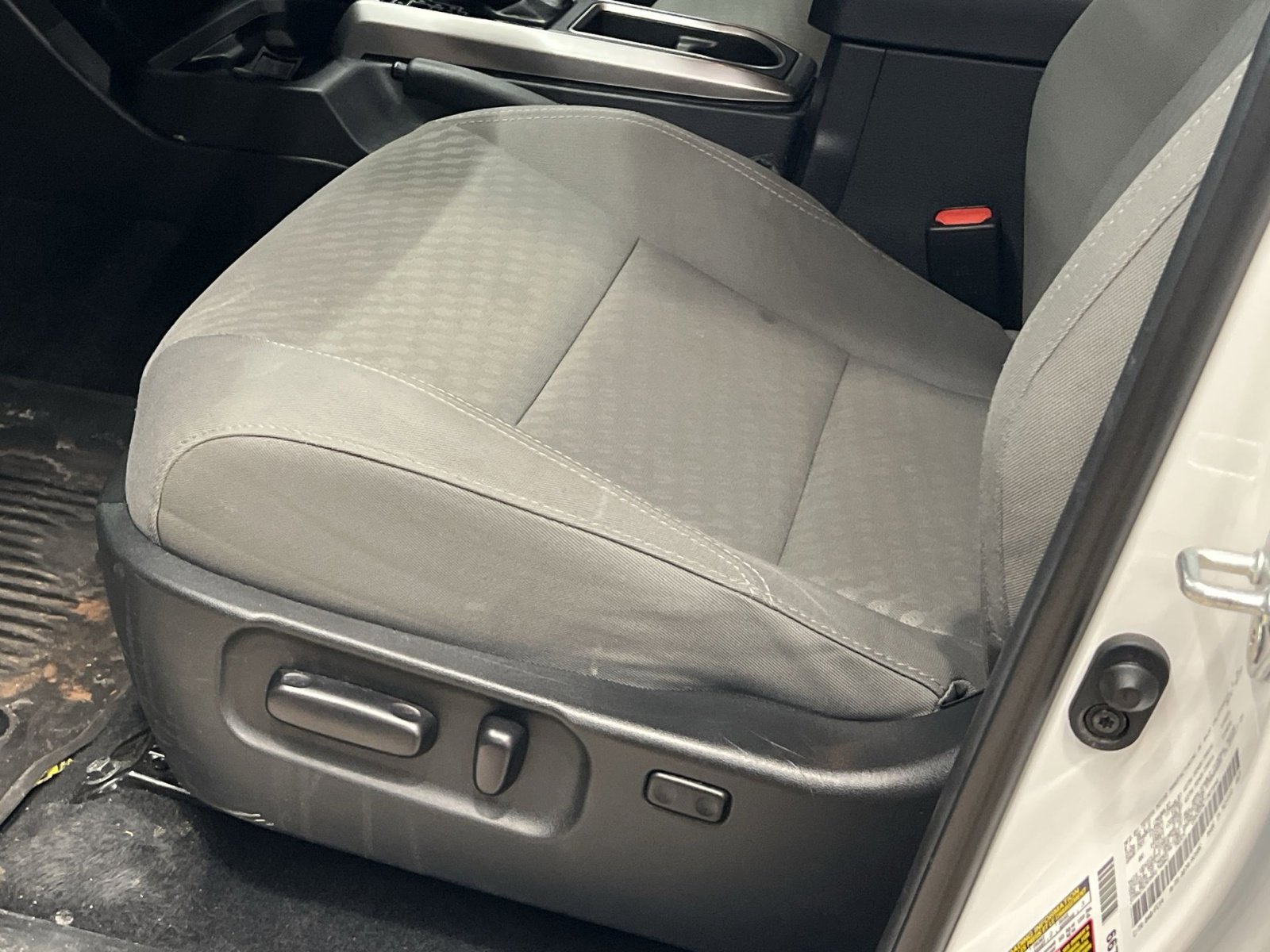 Used 2022 Toyota Tacoma SR5 w/ Technology Package image 12