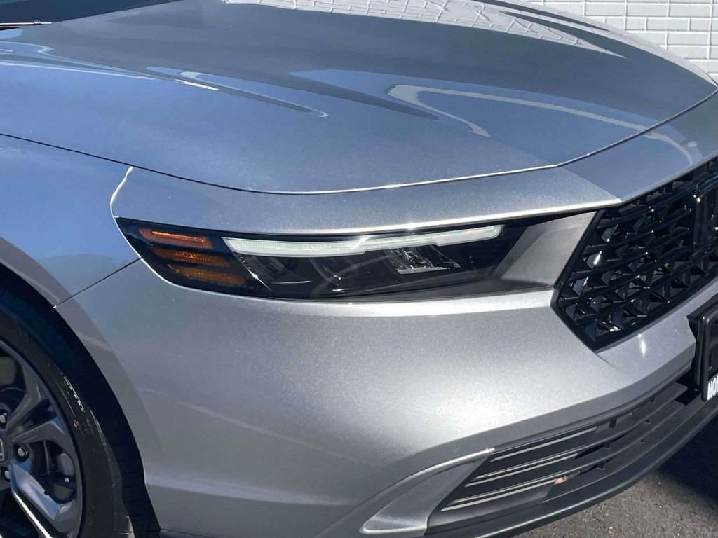 Used 2024 Honda Accord EX image 9