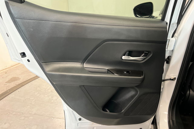 Used 2026 Nissan Kicks SV FWD image 18