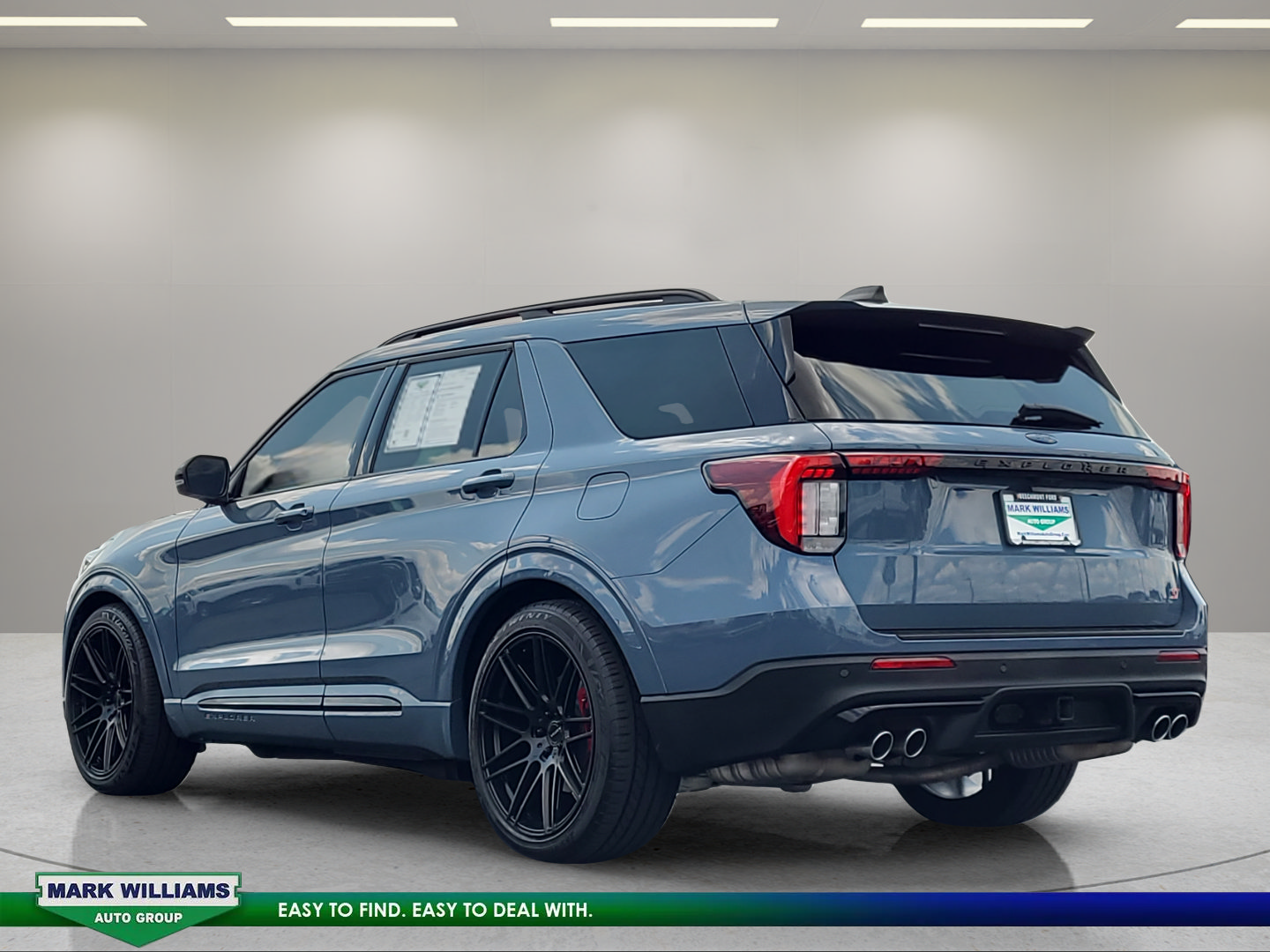 Used 2025 Ford Explorer ST AWD/4WD image 6