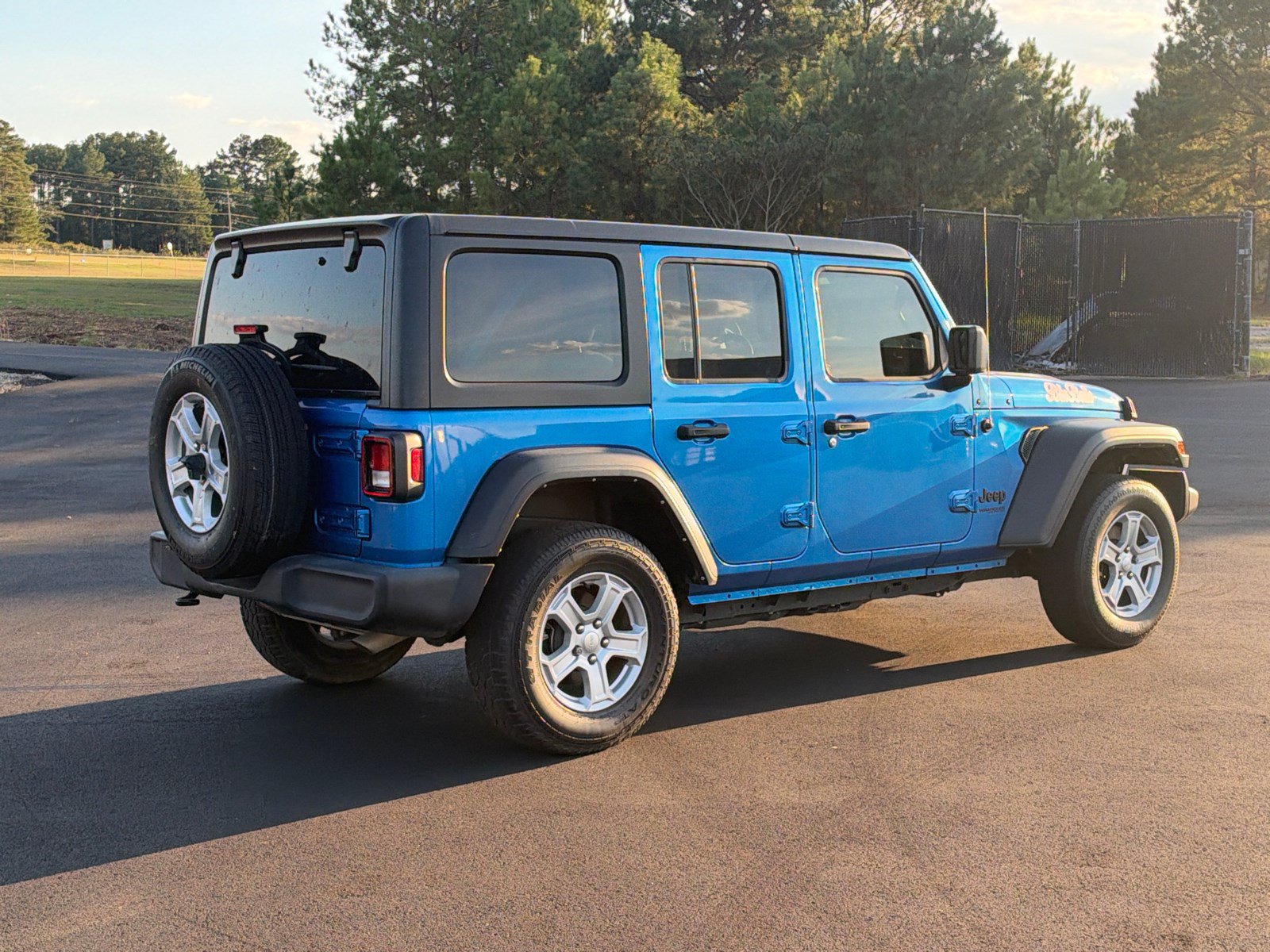 Used 2022 Jeep Wrangler Unlimited Sport AWD/4WD image 5