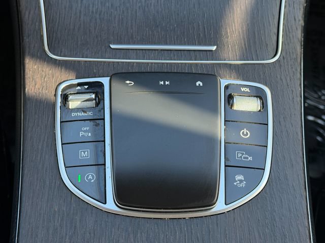 Used 2021 Mercedes-Benz GLC 300 image 28