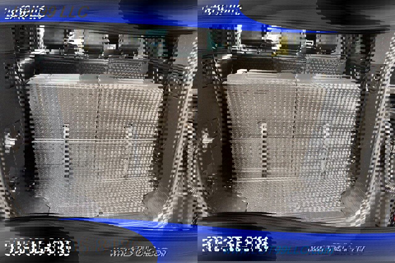 Used 2021 Land Rover Defender 110 X-Dynamic HSE AWD/4WD image 16