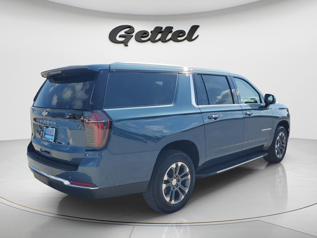 Used 2026 Chevrolet Suburban LS RWD image 5