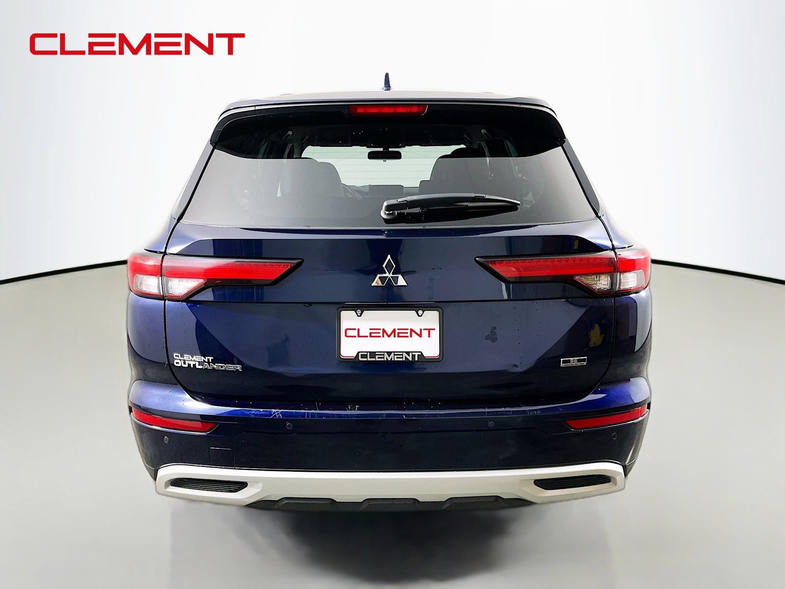 Used 2023 Mitsubishi Outlander ES AWD/4WD image 8