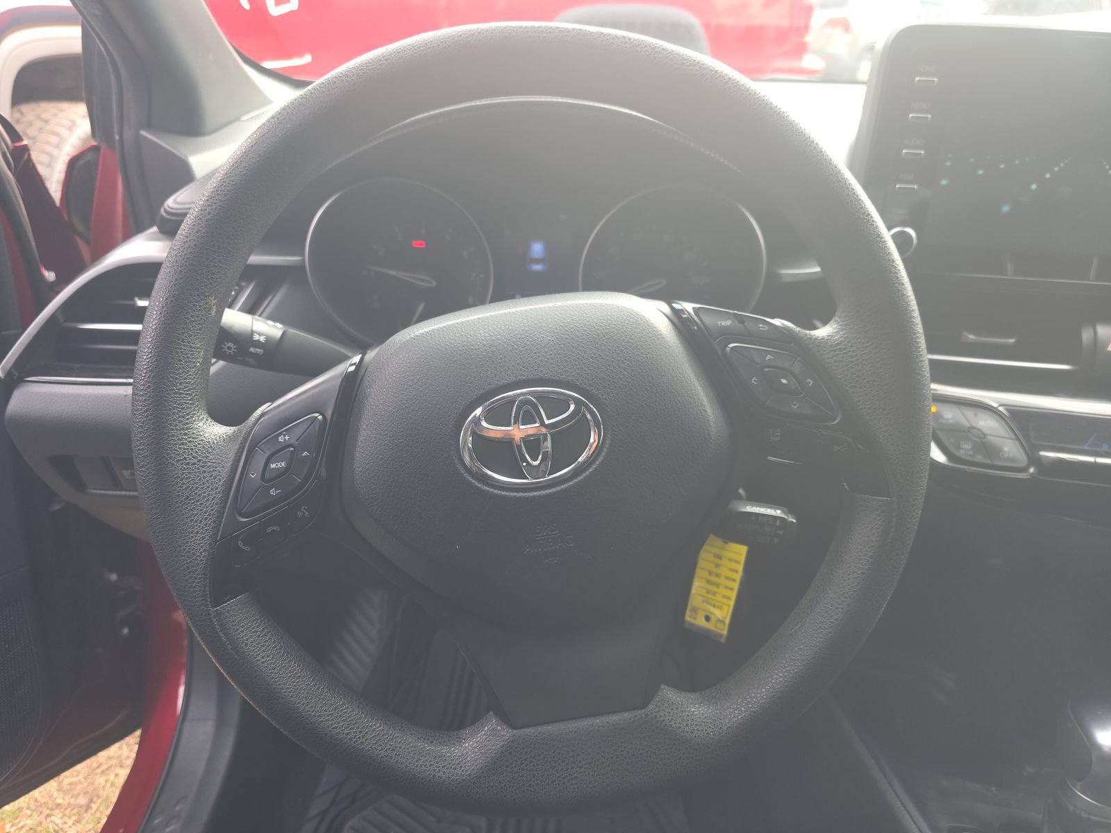 Used 2019 Toyota C-HR LE image 16