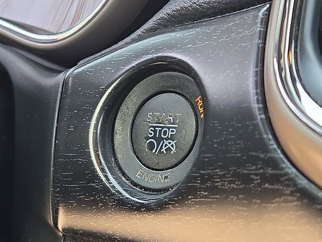 Used 2014 Jeep Grand Cherokee Laredo w/ All Weather Capability Group image 25