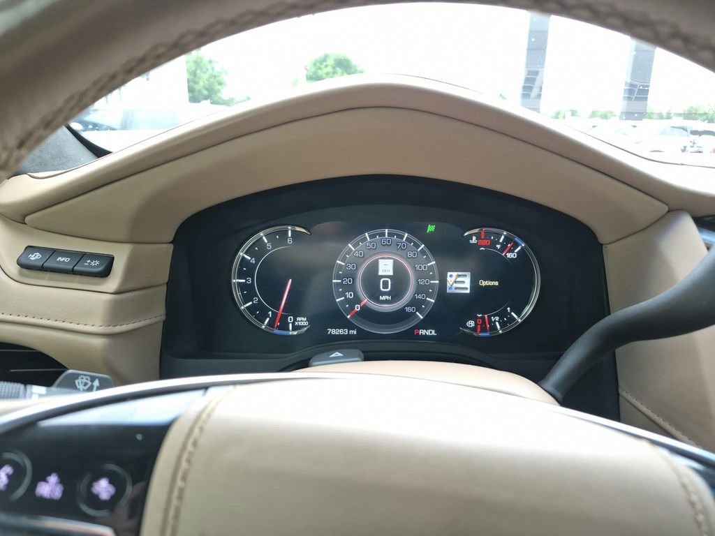 Used 2018 Cadillac Escalade Platinum image 25