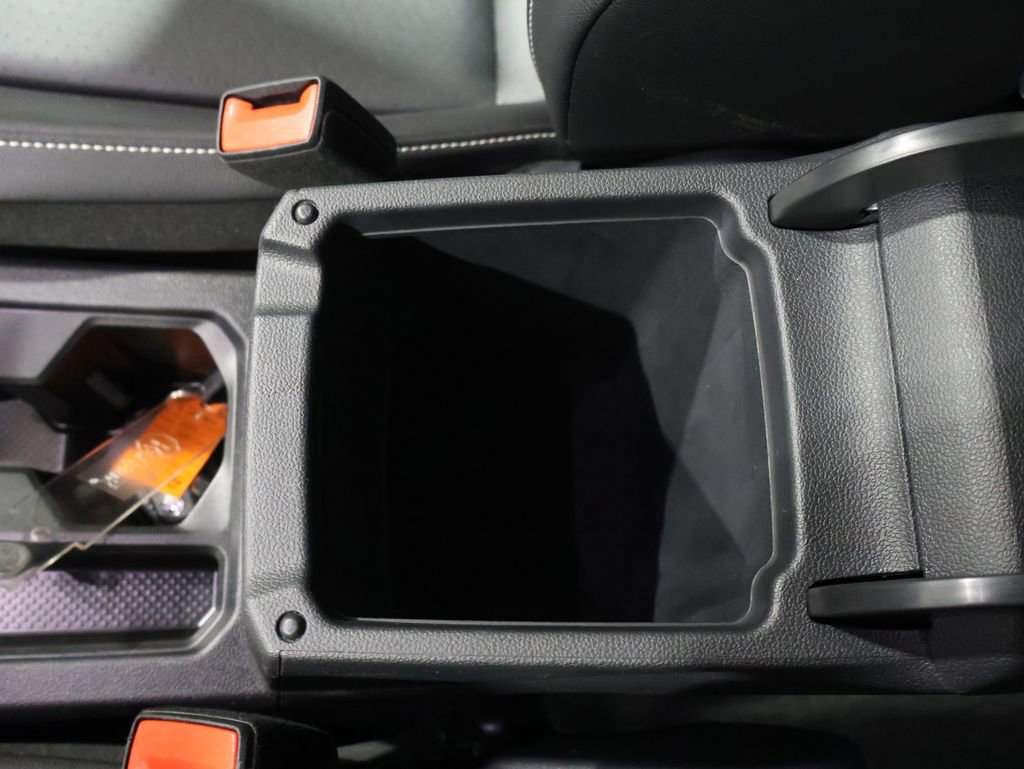 Used 2024 Volkswagen Tiguan SE image 30