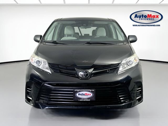 Used 2019 Toyota Sienna L image 6