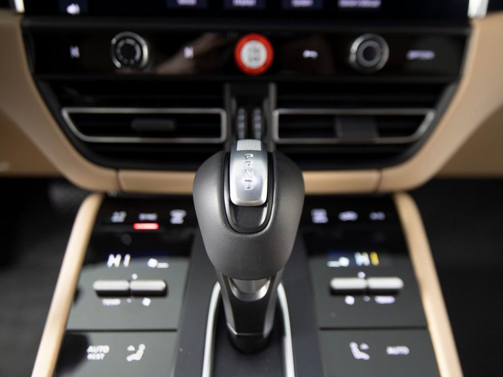 New 2026 Porsche Macan image 26