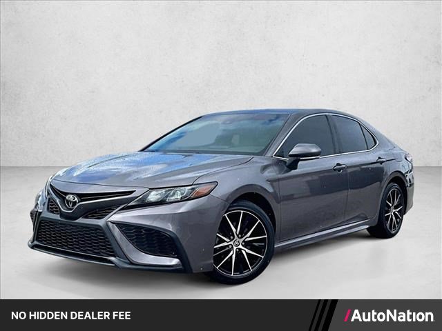 Used 2024 Toyota Camry SE w/ Cold Weather Package