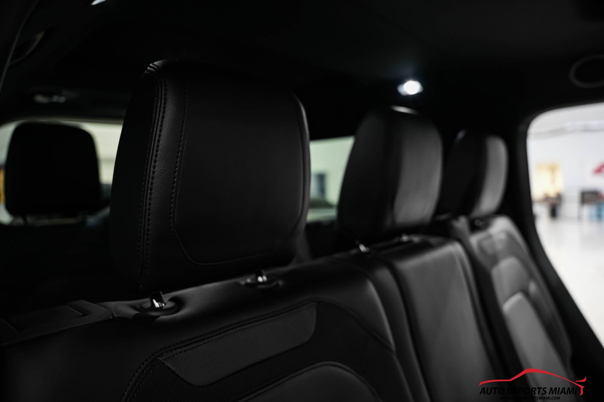 Used 2023 Land Rover Defender 130 X-Dynamic SE image 52