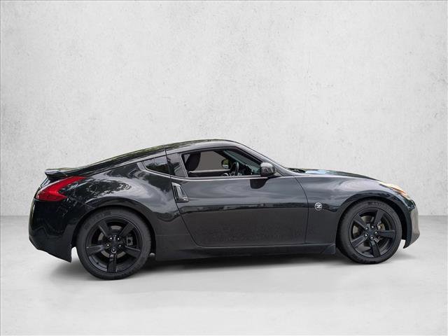 Used 2009 Nissan 370Z Coupe w/ Aerodynamics Pkg RWD image 4