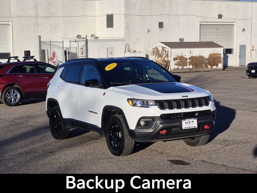 Used 2024 Jeep Compass Trailhawk image 2