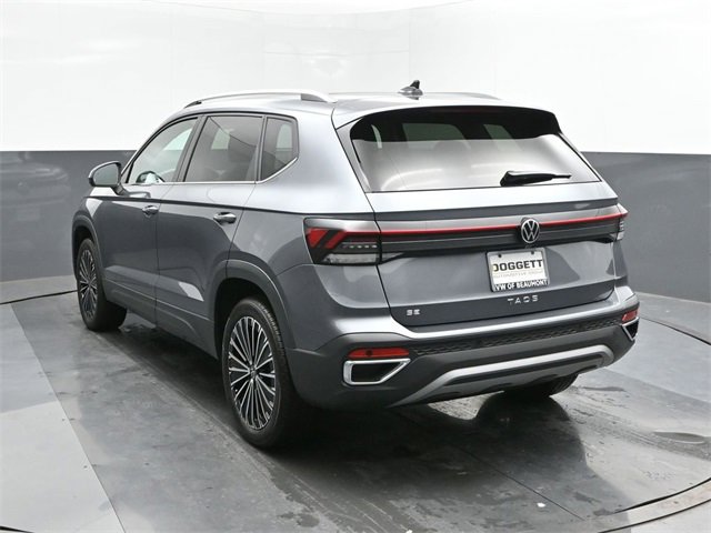 Used 2025 Volkswagen Taos SE w/ Panoramic Sunroof Package image 8