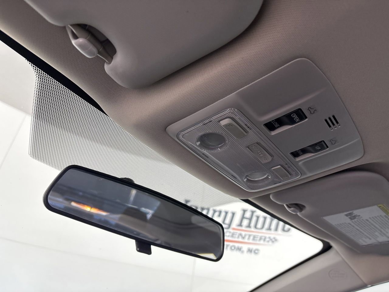 Used 2016 Toyota Corolla L image 21