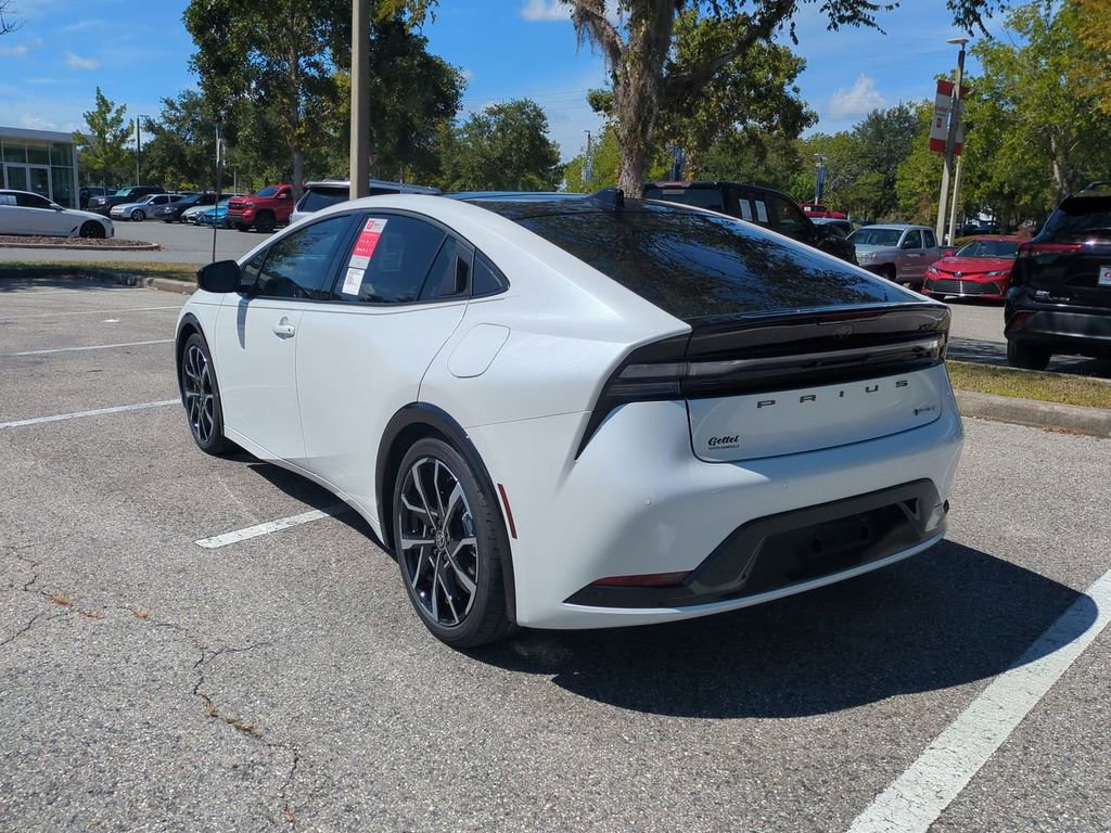 New 2026 Toyota Prius Plug-In Hybrid image 7