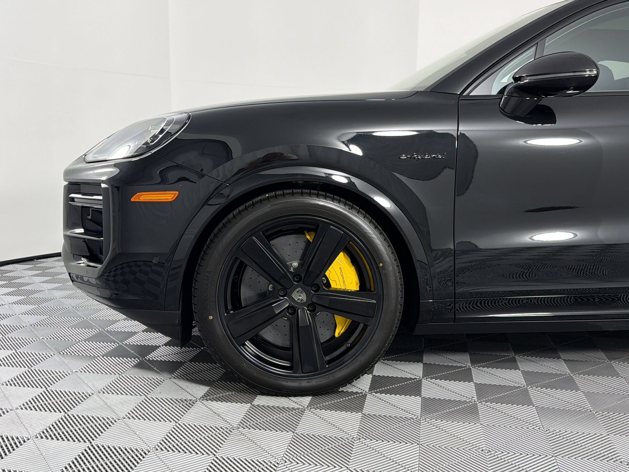 New 2026 Porsche Cayenne Turbo AWD/4WD image 7