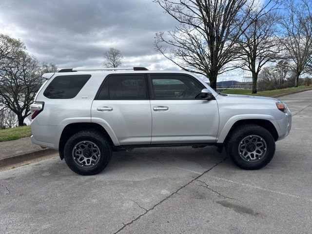 Used 2019 Toyota 4Runner SR5 image 9