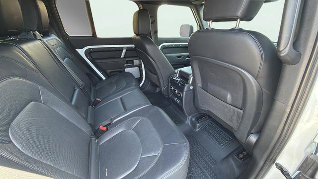 Used 2024 Land Rover Defender 130 X-Dynamic SE AWD/4WD image 25