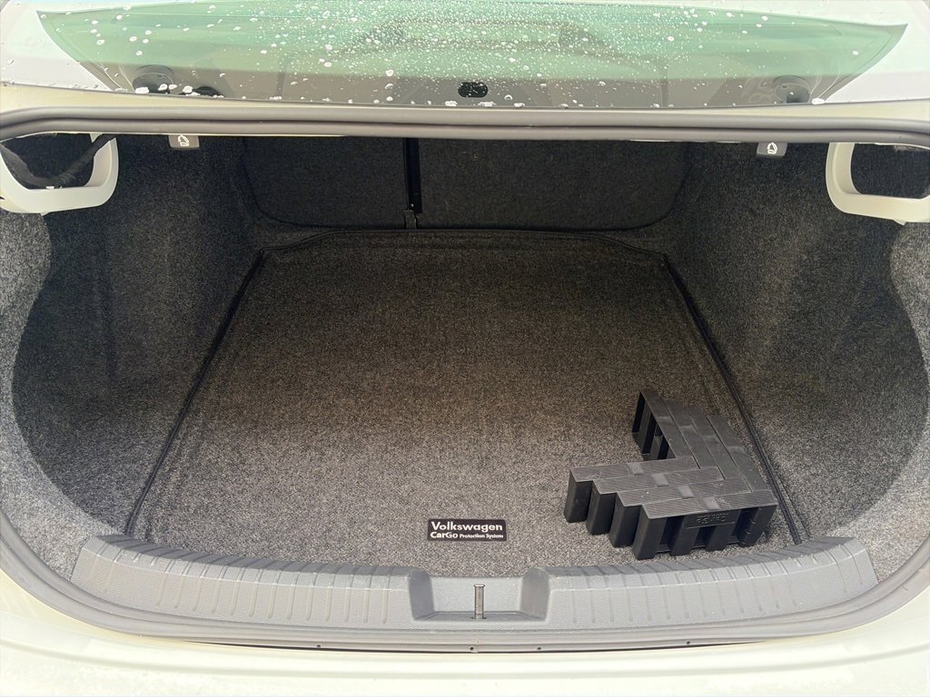 Certified 2025 Volkswagen Jetta Sport image 14