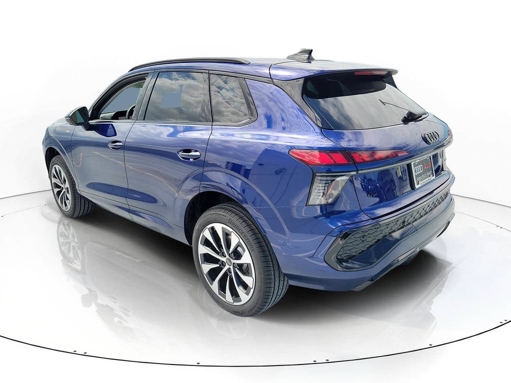 New 2026 Audi Q3 quattro 2.0T AWD/4WD image 3